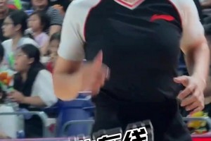 不靠颜值靠实力 粤BA裁判又美又飒 
